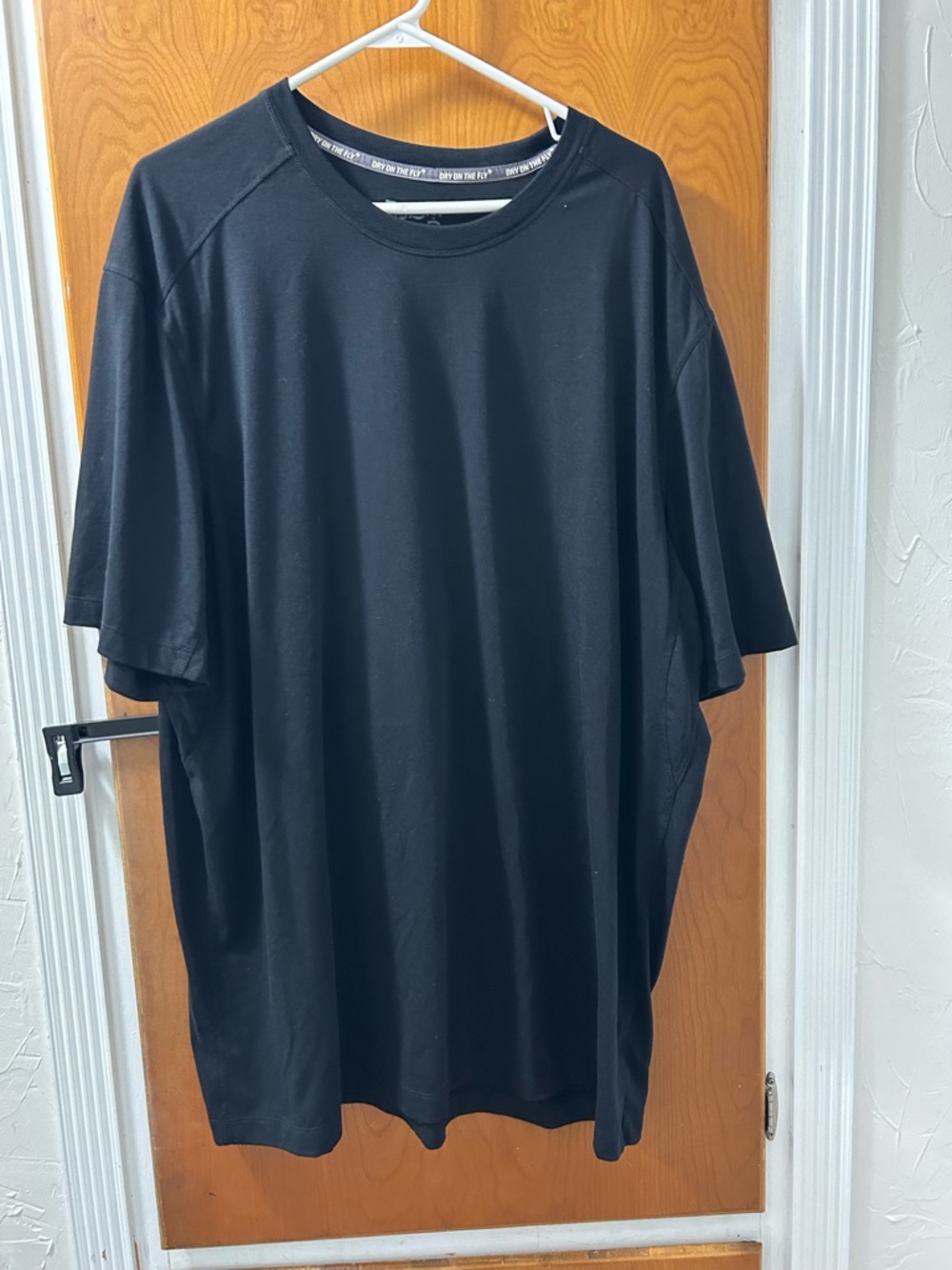 Duluth Trading Company Men's Black Crew Neck Short Sleeve Shirt
